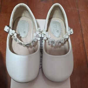 Ivory Floral Mary Jane Shoes 8 Toddler